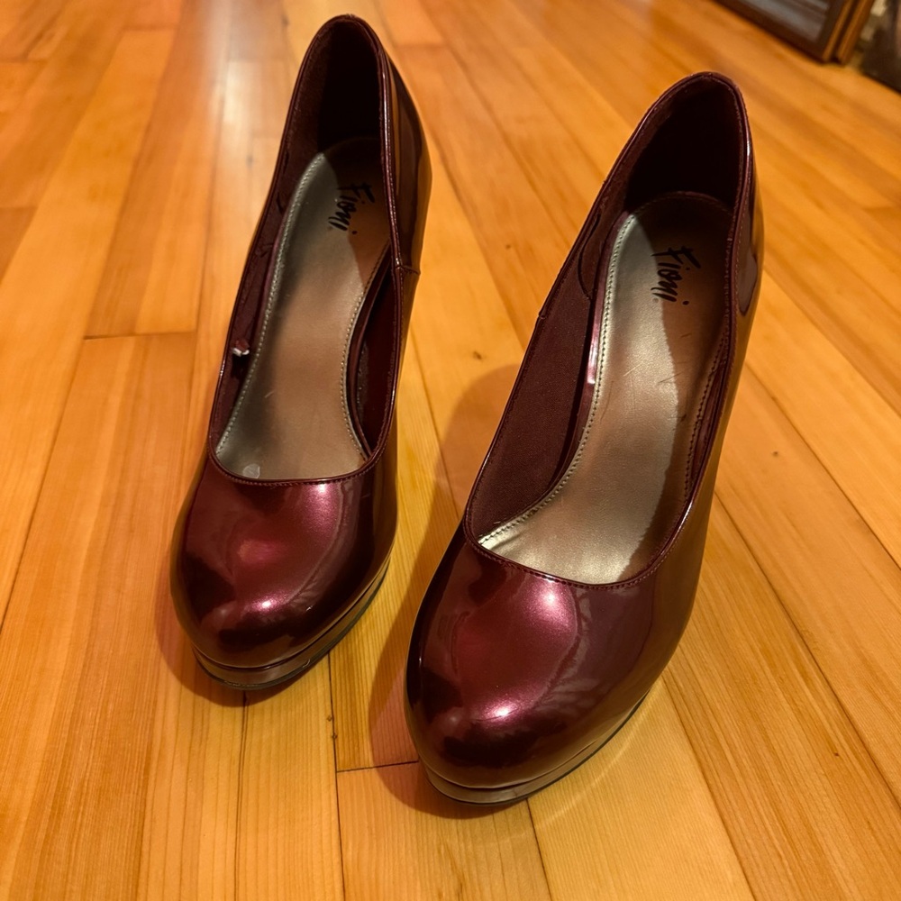 Women’s Burgundy Metallic Pump Heels by